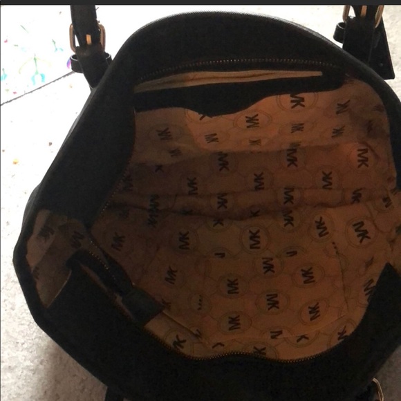 Purse ;) - Picture 2 of 3